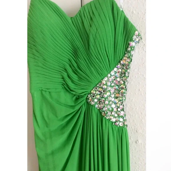 Camille La Vi Rhinestone Gown - Picture 7 of 7